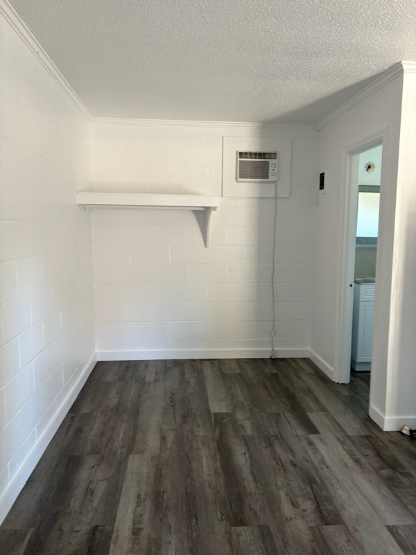 Foto del edificio - 601 N Main St