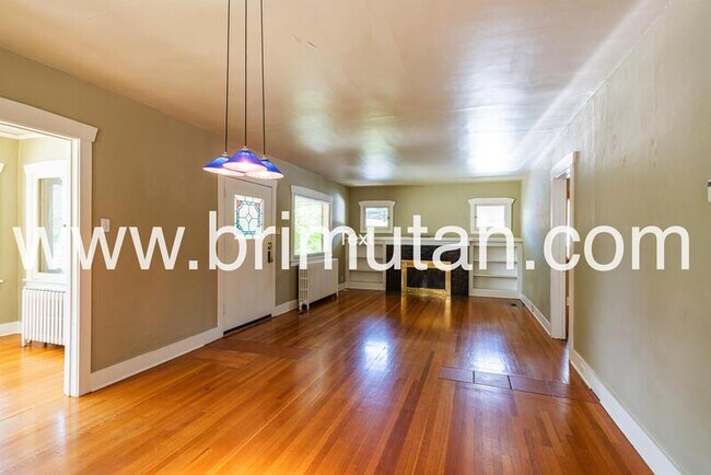 Foto del edificio - 1475 E Michigan Ave