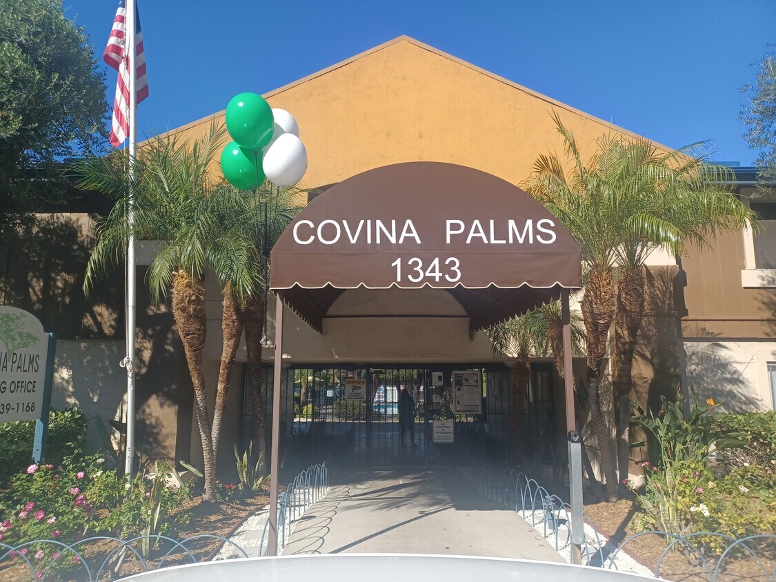 Foto principal - Covina Palms Apartments