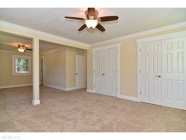 Building Photo - 5213 Willow Lake Rd
