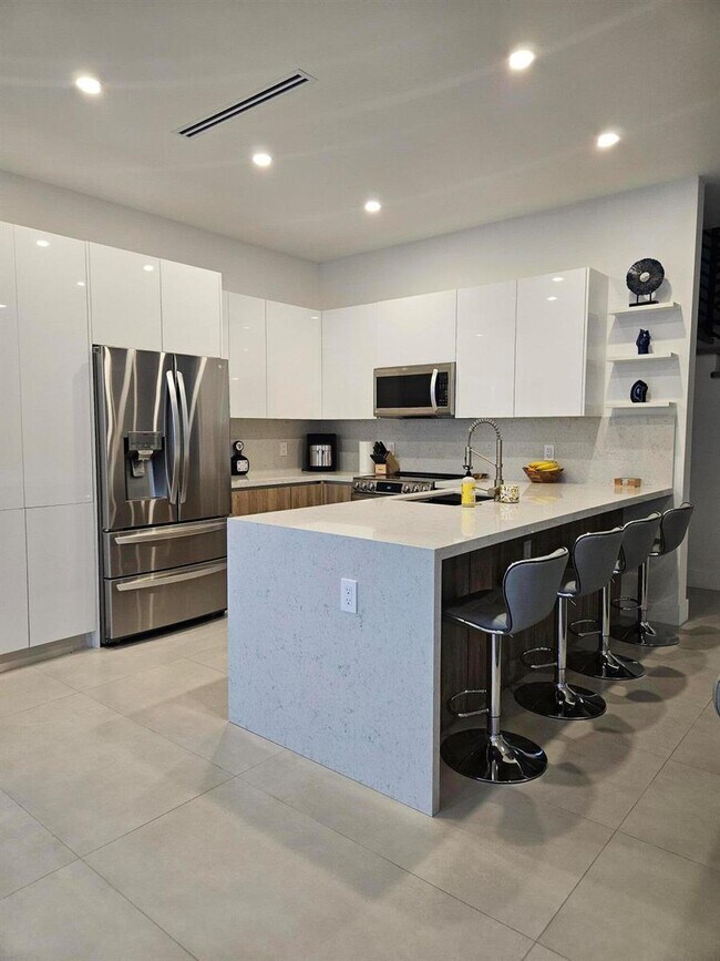 Foto del edificio - 2275 SE 7th St