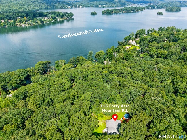 Foto del edificio - 115 Forty Acre Mountain Rd