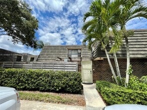 Building Photo - 1132 11th Terrace