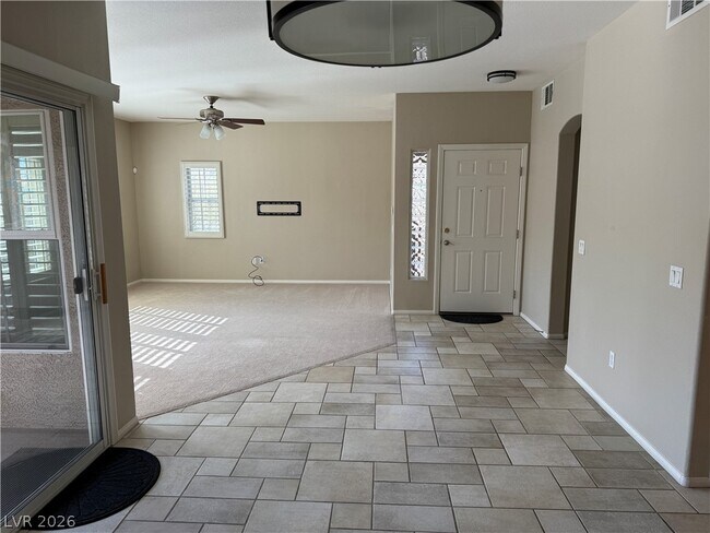 Foto del edificio - 840 Canterra St