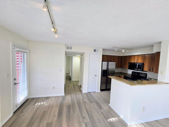 Foto del edificio - 1125 Crystal Way