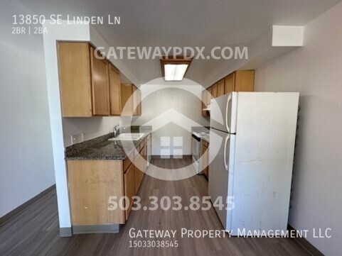 Building Photo - 13850 SE Linden Ln