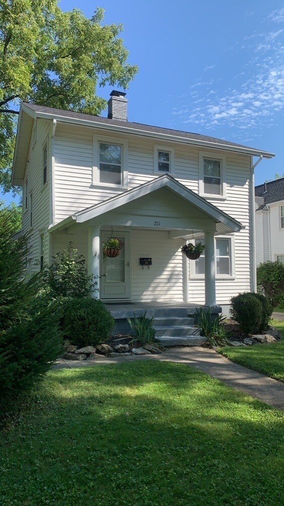 Foto del edificio - 211 Hadley Ave