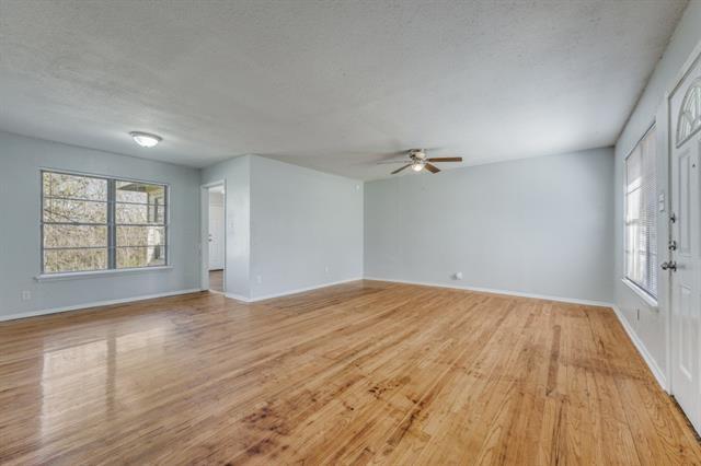 Foto del edificio - 7 Pershing Dr