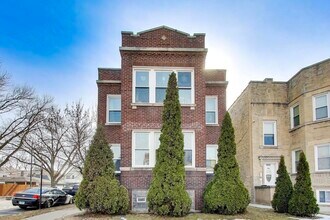 Building Photo - 3920 N Austin Ave