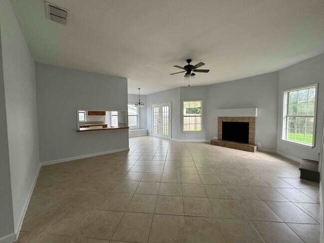 Foto del edificio - 8742 Ridge Moon Dr