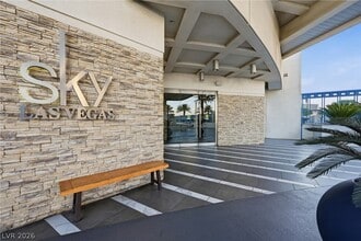 Building Photo - 2700 S Las Vegas Blvd