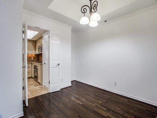 Foto del edificio - 5909 Luther Ln