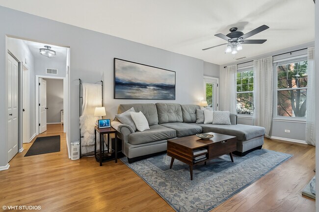 Foto del edificio - 301 W Goethe St