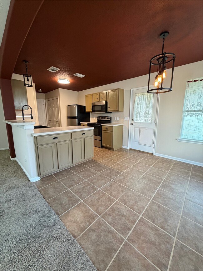 Building Photo - 13952 Buckskin Dr