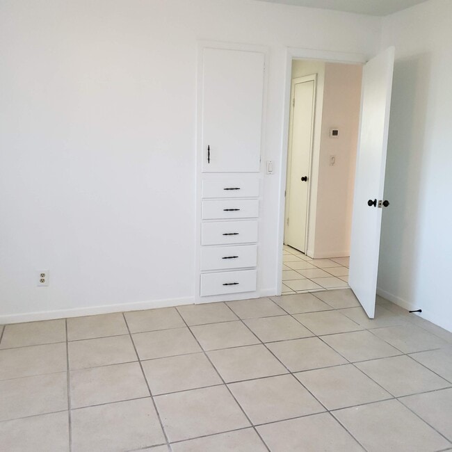 Foto del edificio - 2085 43rd Ave