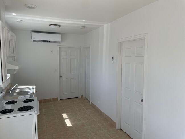 Building Photo - 45525 Corkwood Ave