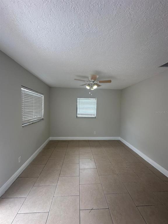 Foto del edificio - 7207 Harwick Dr