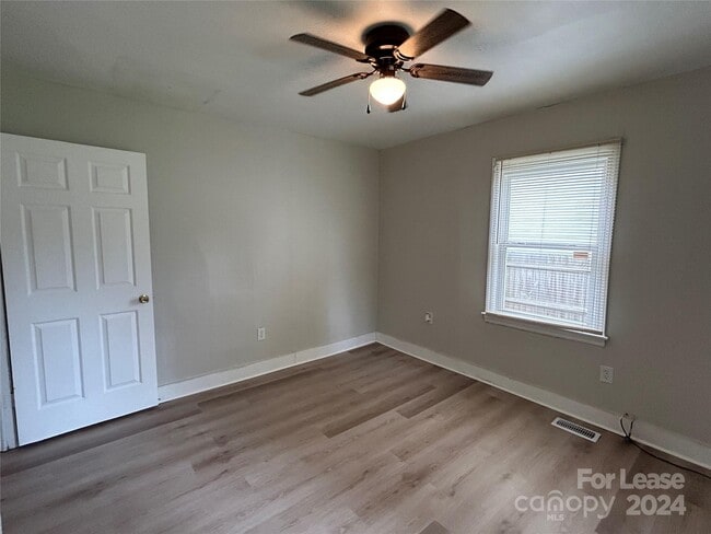 Building Photo - 3016 Celia Ave
