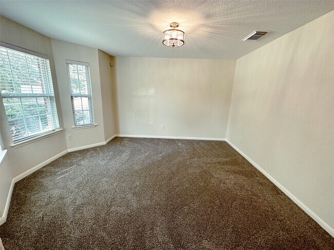 Building Photo - 10210 Canyon Rose Ln