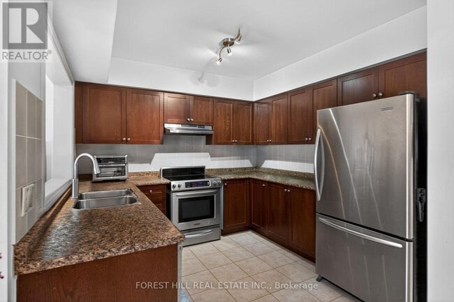 Building Photo - 101 Sir Sanford Fleming Way