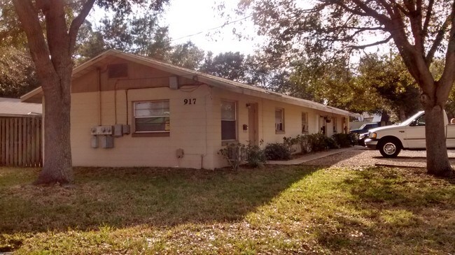 Building Photo - Port Orange 7-Plex