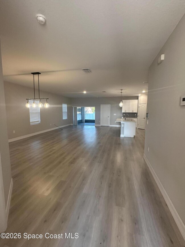 Foto del edificio - 893 Altura Ave SE