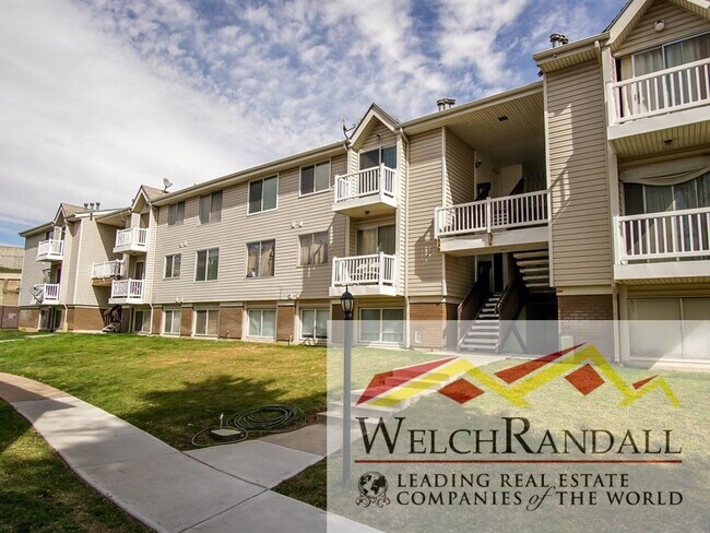 Building Photo - 2 Bedroom 1 Bath Roy Condo.