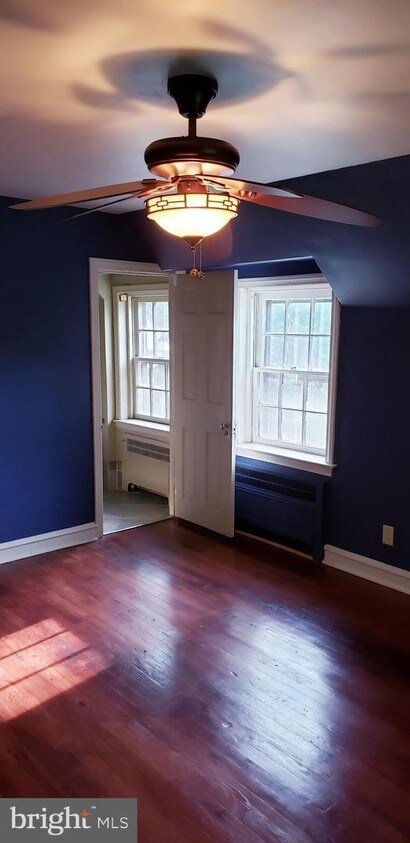 Primary Photo - 1313 W Wynnewood Rd