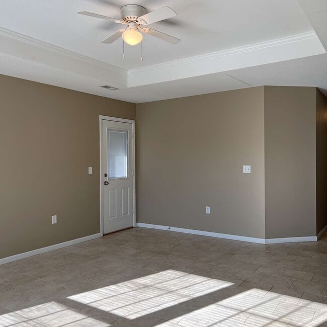 Building Photo - 613A W Market St