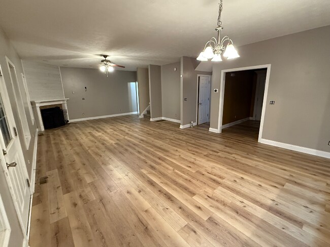 Foto del edificio - 314 Vineland Pl Dr