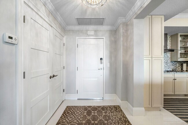 Building Photo - 342 Bay Colony Dr N