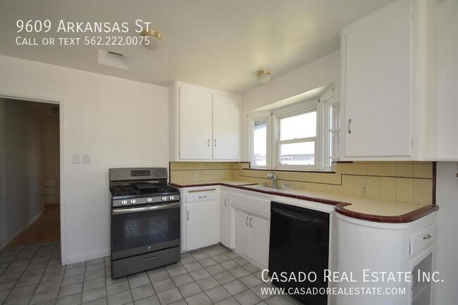 Building Photo - 9609 Arkansas St