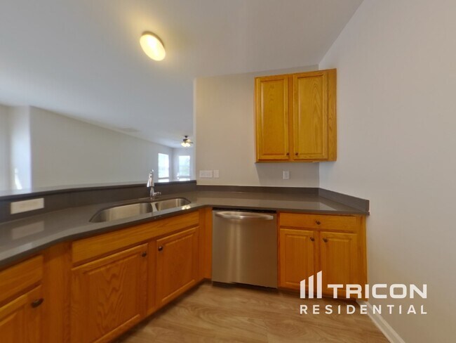 Building Photo - 11344 Breezehill Ln