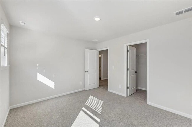 Building Photo - 277 Sequoia Ln