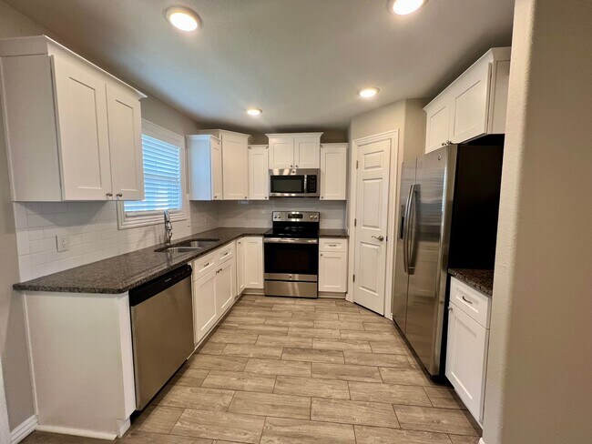 Foto del edificio - 6630 Leightyn Ln