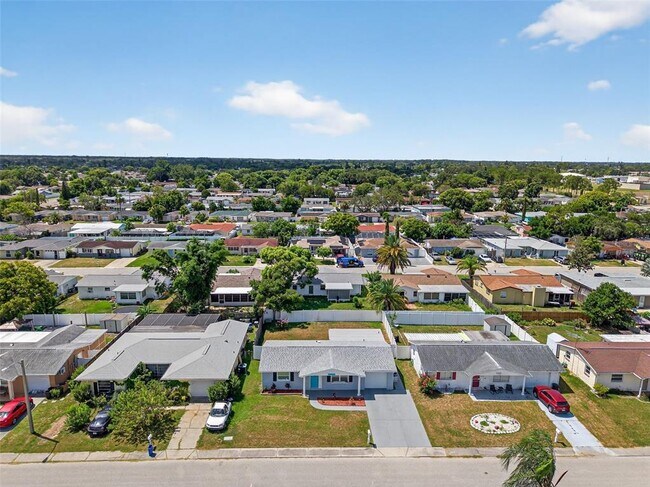 Building Photo - 7104 Castanea Dr