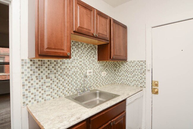 Foto del edificio - 931 W Sunnyside Ave