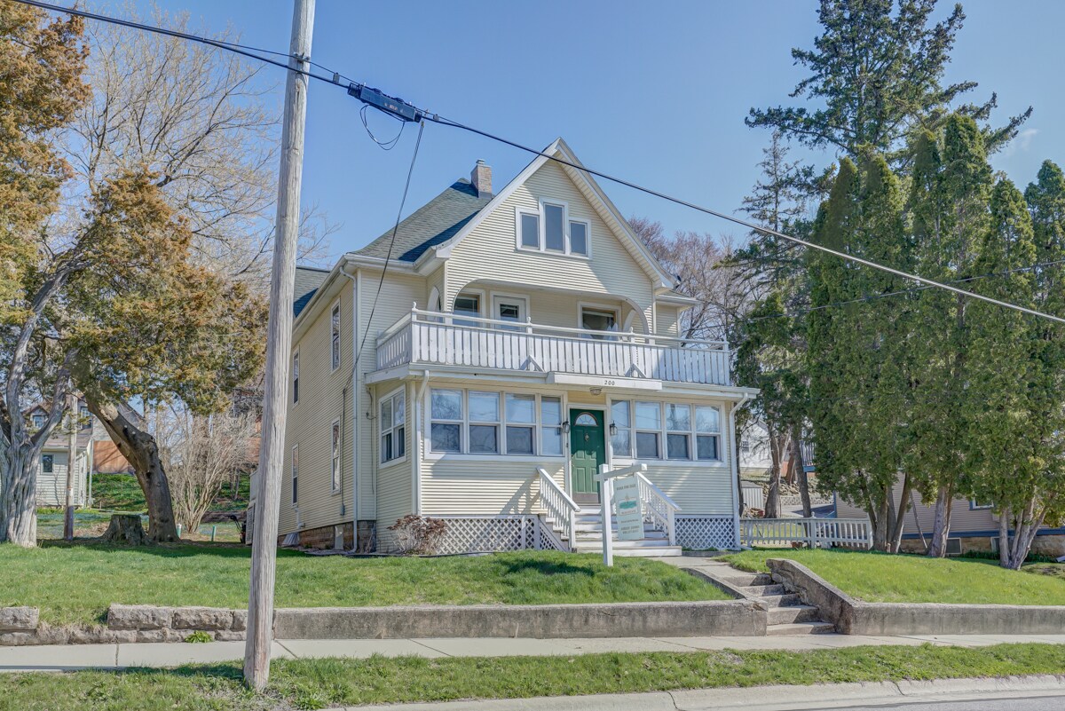 200 Forton St Unit 1, Stoughton, WI 53589 Apartments in Stoughton