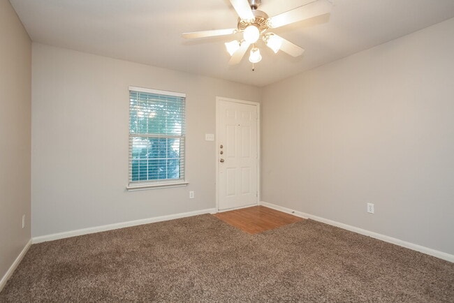 Foto del edificio - 3922 Hollow Cove Ln