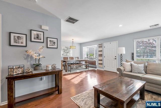 Foto del edificio - 1099 Coventry Way