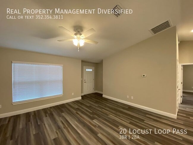 Foto del edificio - 20 Locust Loop Dr