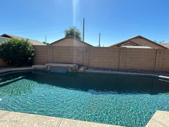 Foto del edificio - 6049 W Wood St