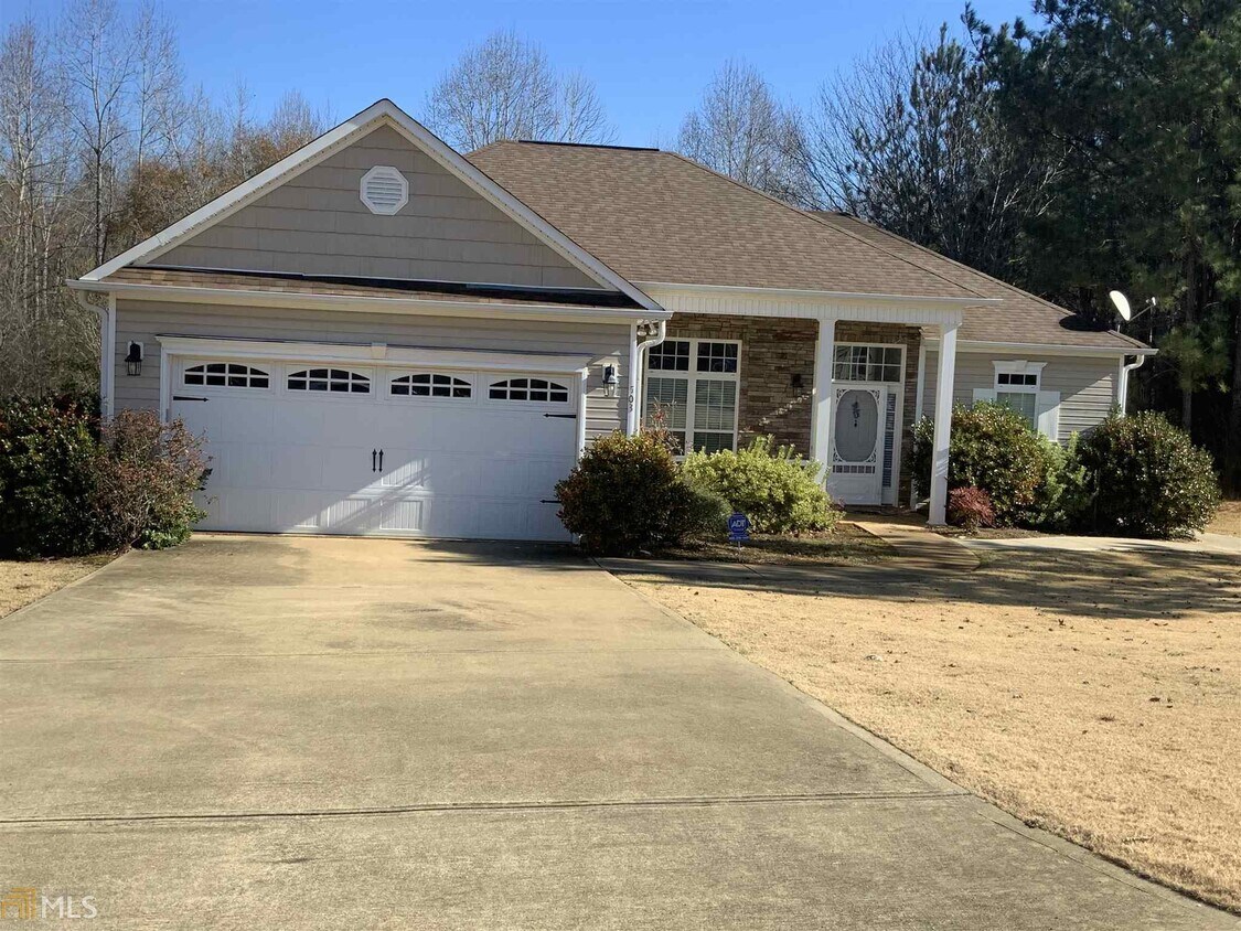 Foto principal - 503 Creekside Dr