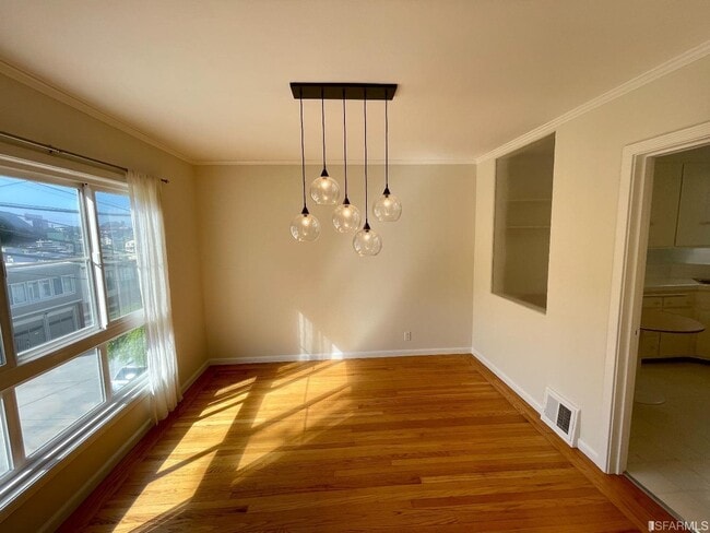 Building Photo - 1632 Funston Ave