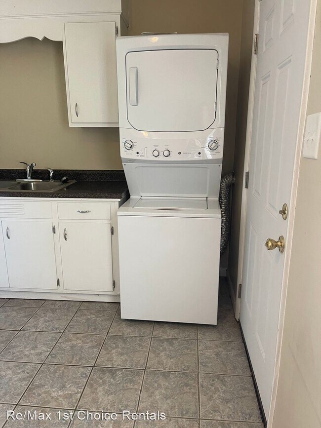 Foto del edificio - 2 br, 1 bath House - 304 W Fifth Street