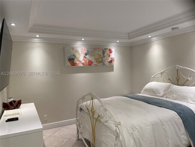 Foto del edificio - 2555 Collins Ave