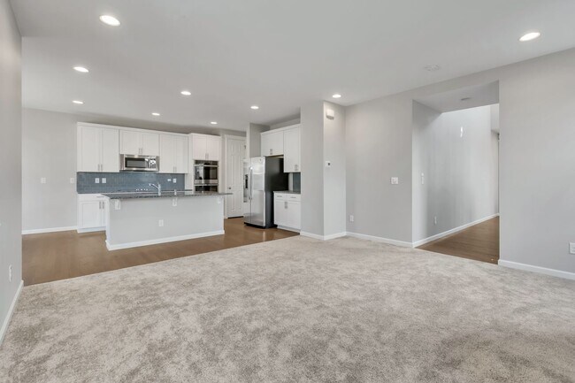 Building Photo - Spacious 3-Bedroom Home in the Heart of Gig Harbor!