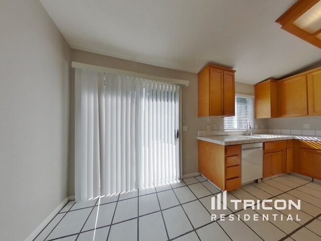 Building Photo - 5204 Firenza Way