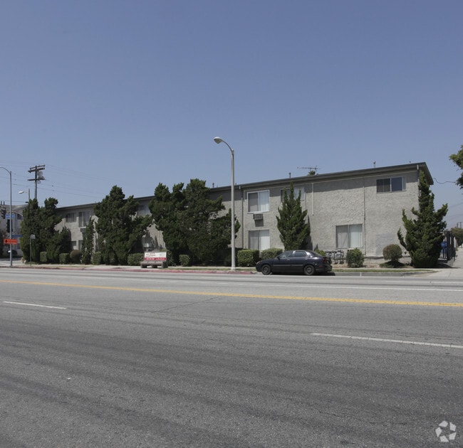 Building Photo - Branford-12850