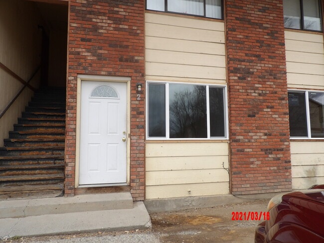 Building Photo - 487 Tracy Dr